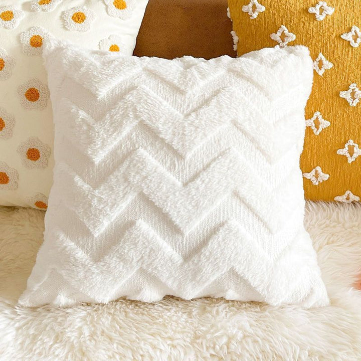 Fluffy decorative cushion with zigzag pattern