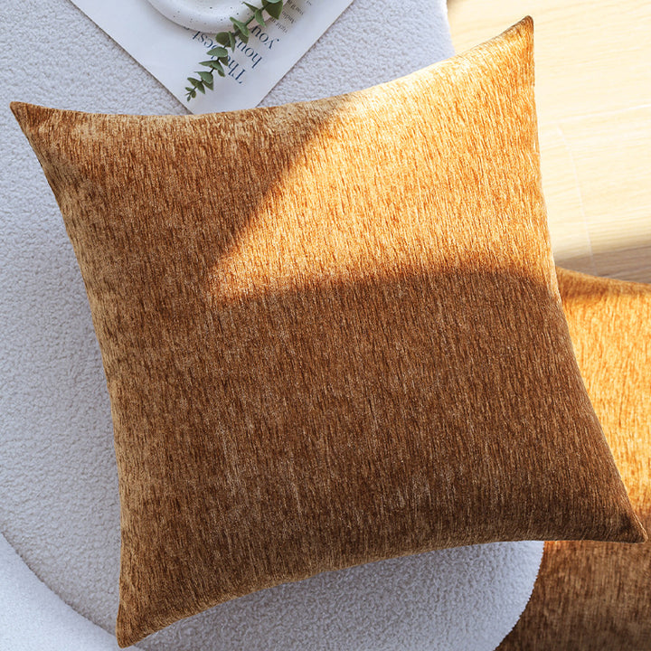 Square cushion cover made of soft chenille velvet with a mottled structure Bowlift