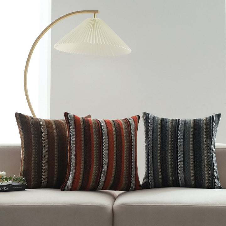Square cushion cover with woven stripe and chenille structure Bowlift