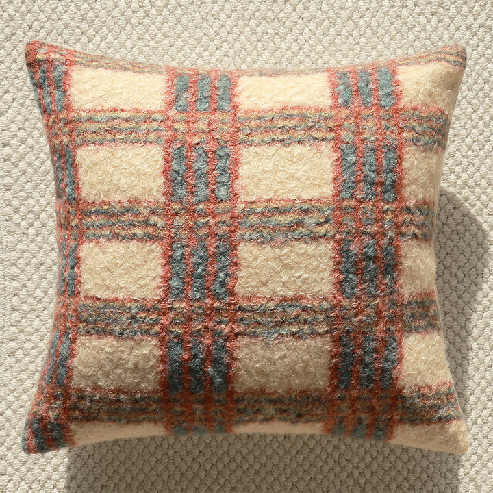 Decorative pillow with floral design