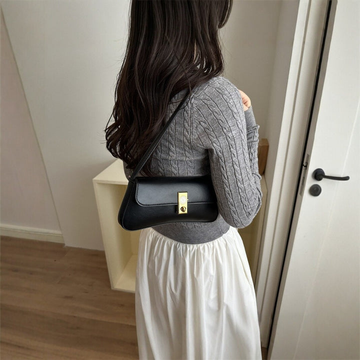 Vintage-Inspired Leather Crossbody Bag