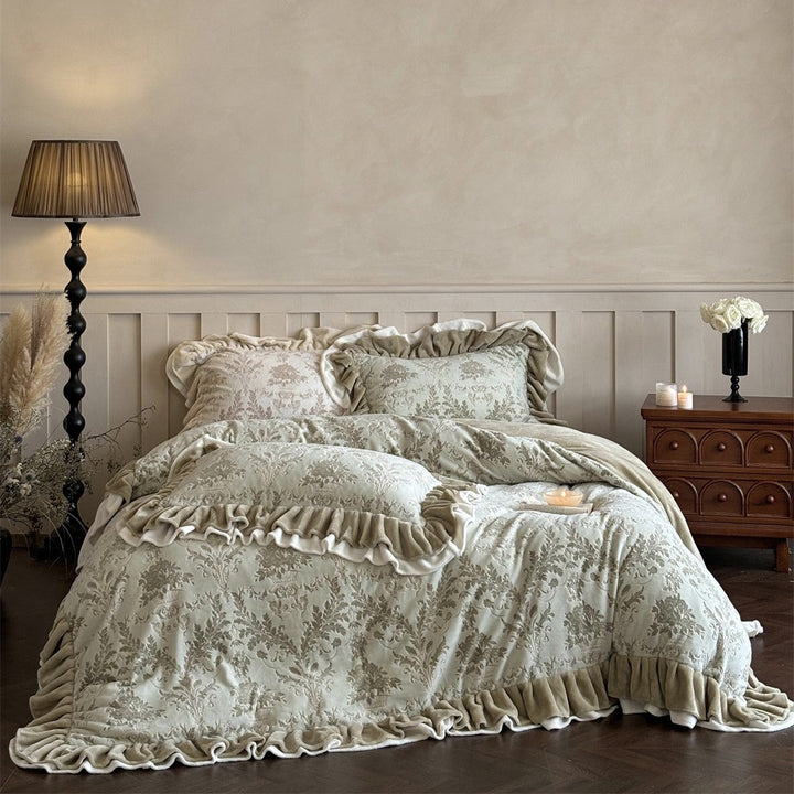 Luxurious Ruffled Bed Linen Set made of Jacquard with Vintage Damask Pattern
