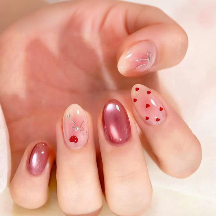 Nail art set with romantic hearts and elegant bows Bowlift