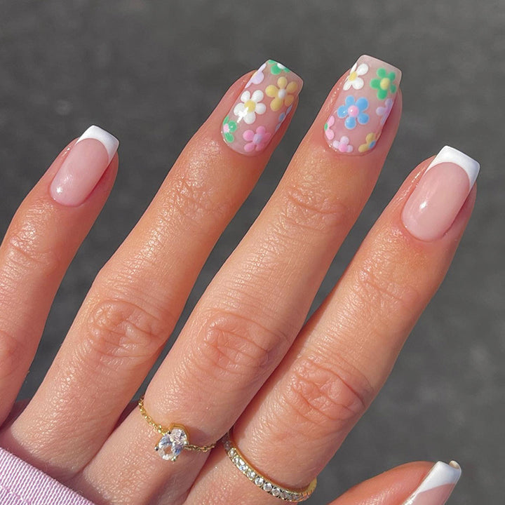 Artificial nails with floral designs