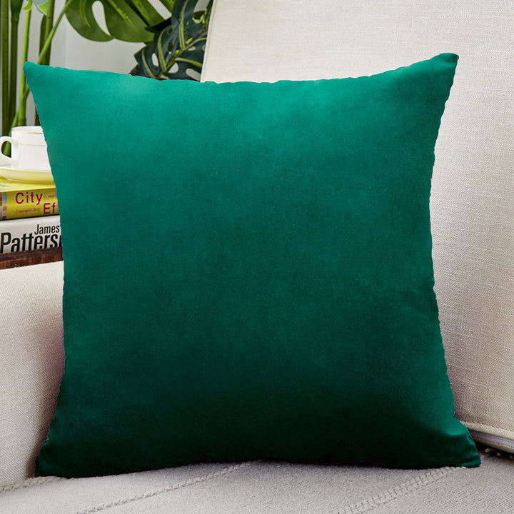 Luxurious velvet cushion cover with soft filling Bowlift