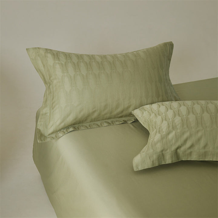 Elegant Satin Bedding Set Bowlift