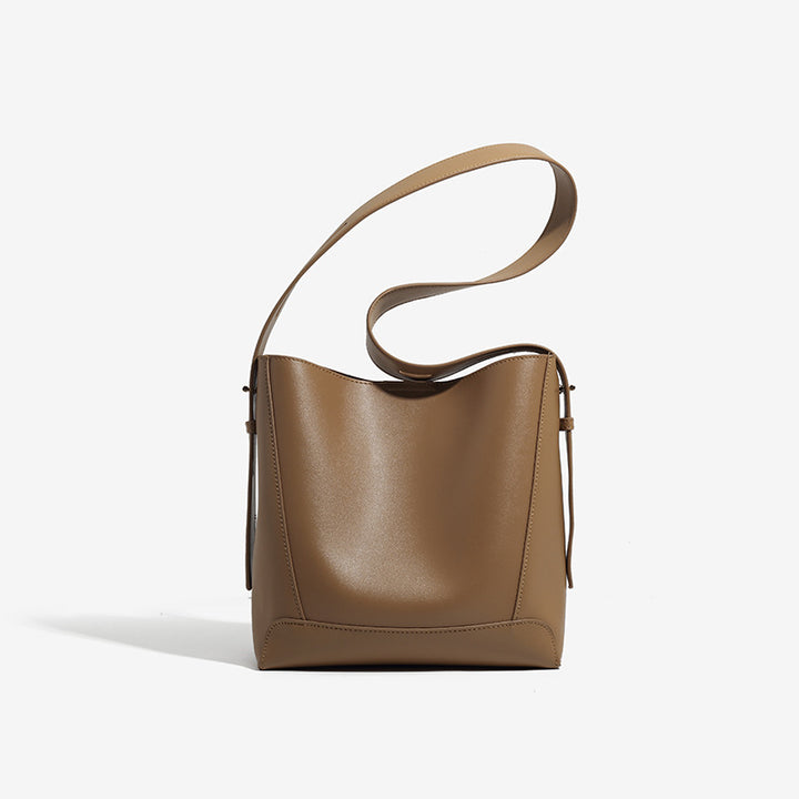 Sophisticated Leather Shoulder Bag