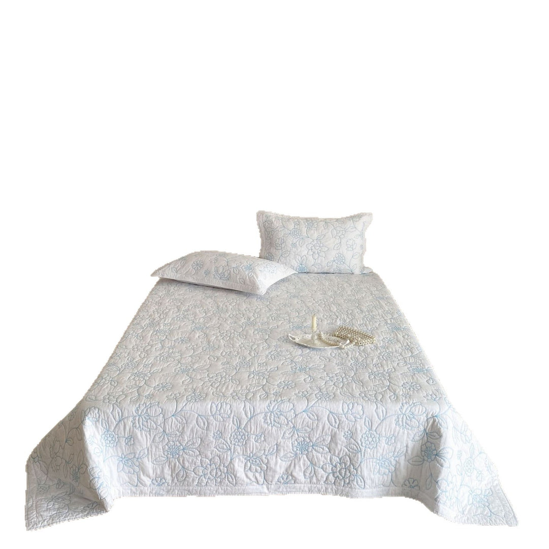 Quilted cotton bedspread set with floral quilted embroidery