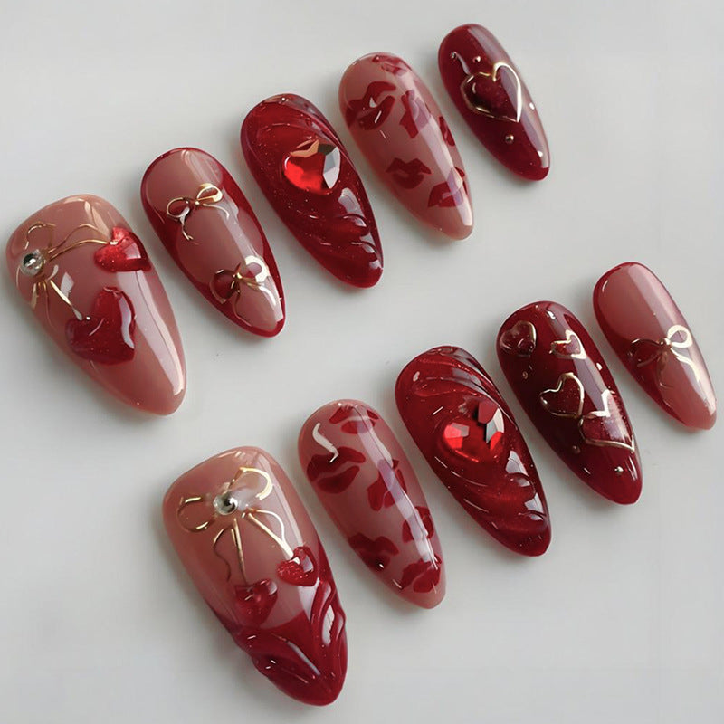 Nail art set with romantic heart and glitter decorations Bowlift