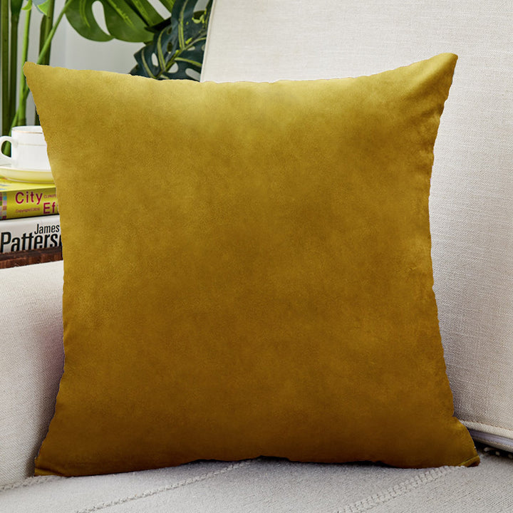 Luxurious velvet cushion cover with soft filling Bowlift