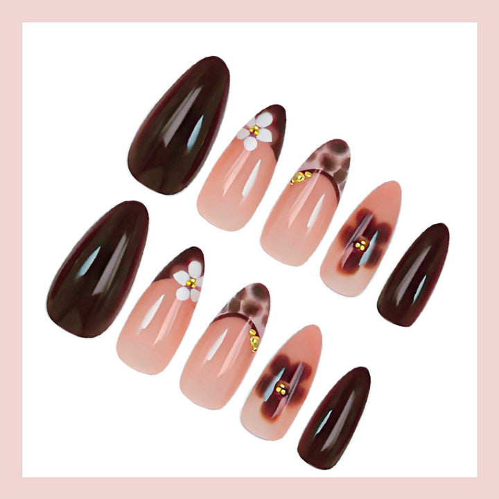 Nail Art Set with elegant and creative designs Bowlift