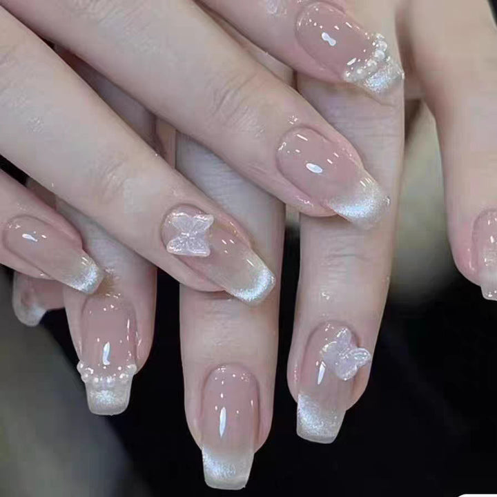 Glamorous Press-On Nail Set with Decorative Rhinestones Bowlift