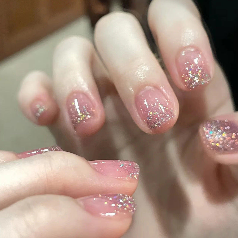 Glittering artificial nails with delicate gradient Bowlift