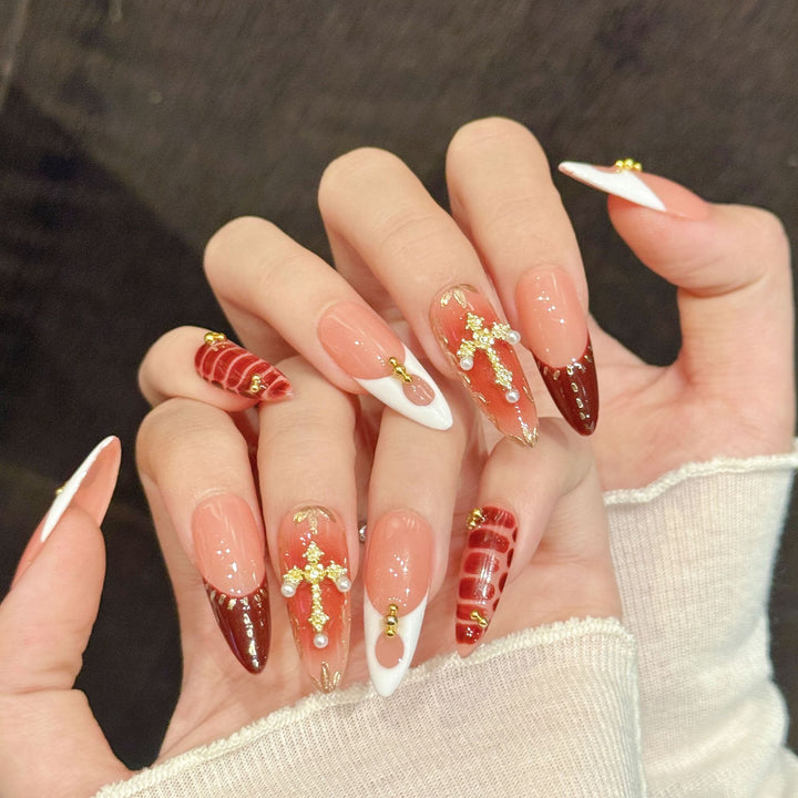 Elegant Press-On Nail Art Set with Unique Embellishments