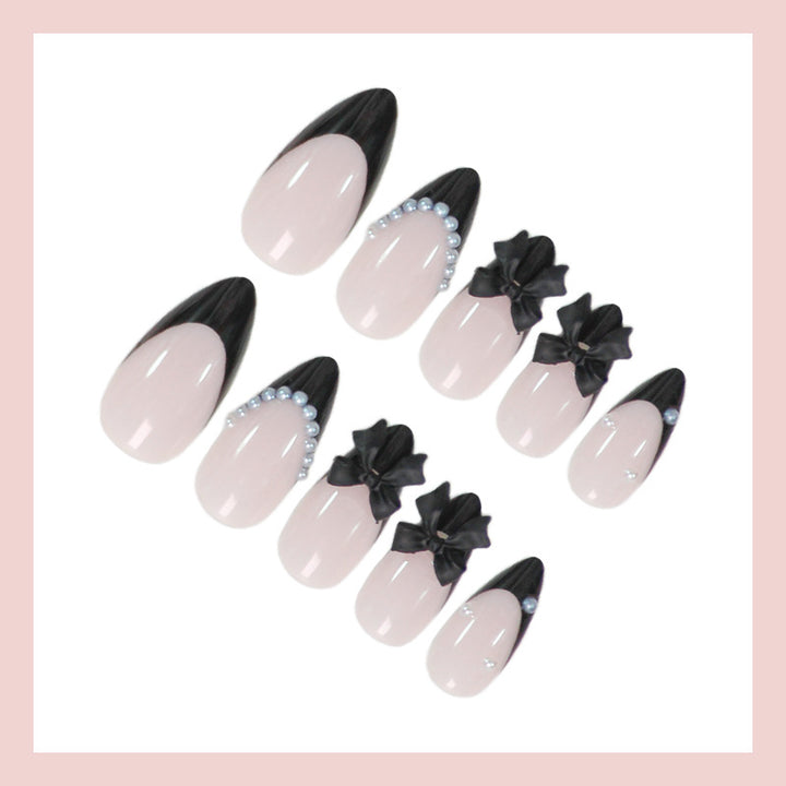 Artificial Nail Set with Elegant Black Accents Bowlift
