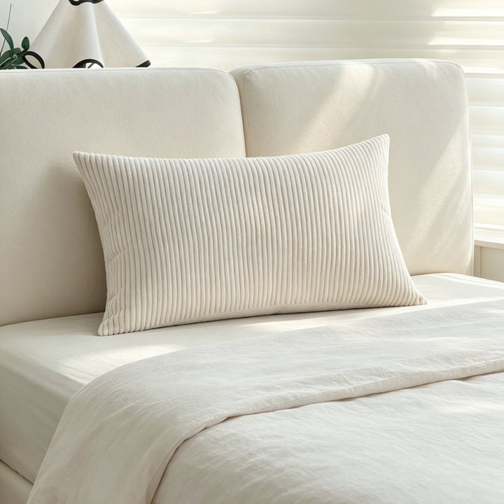 Rectangular corduroy cushion cover with a fine ribbed structure and teddy inner side Bowlift