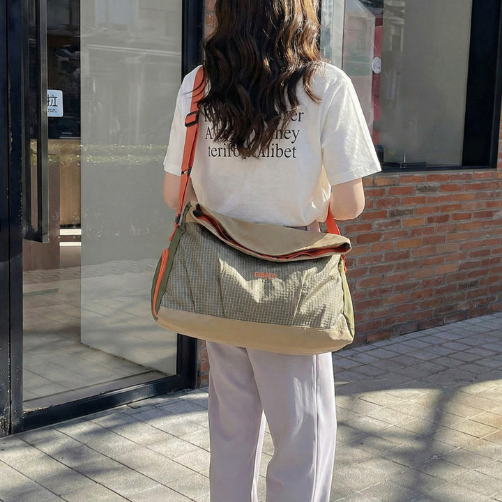 Spacious Travel Tote Bag Bowlift