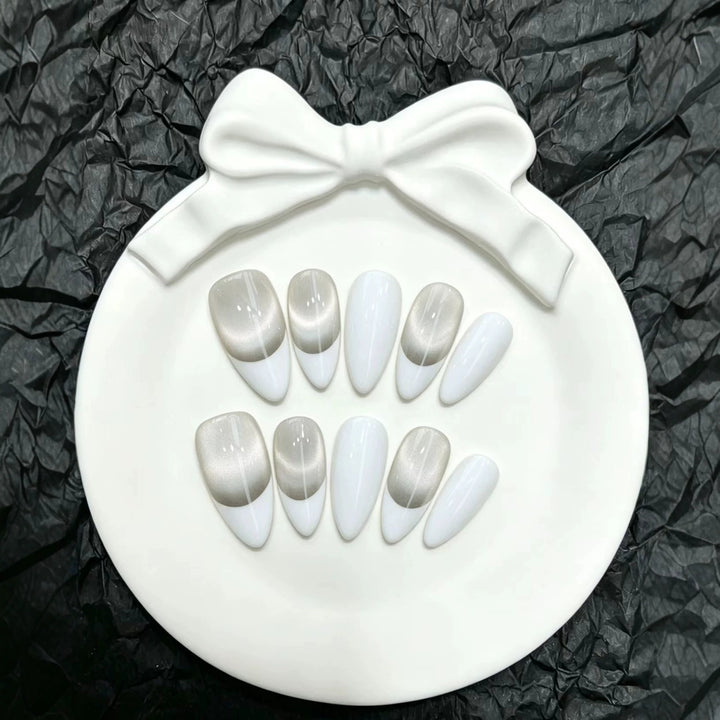 Elegant Press-On Nail Art Set with Stylish Ombré Design
