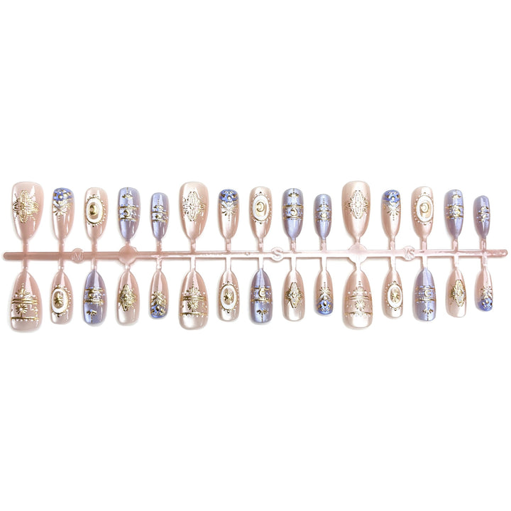 Decorative Press-On Nail Art Set with Intricate Patterns