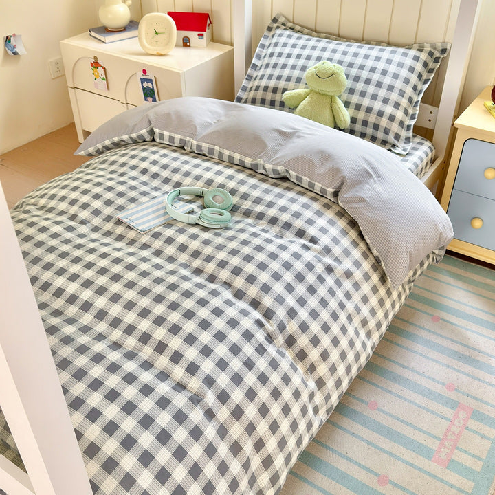 Cozy Checkered Duvet Cover Set