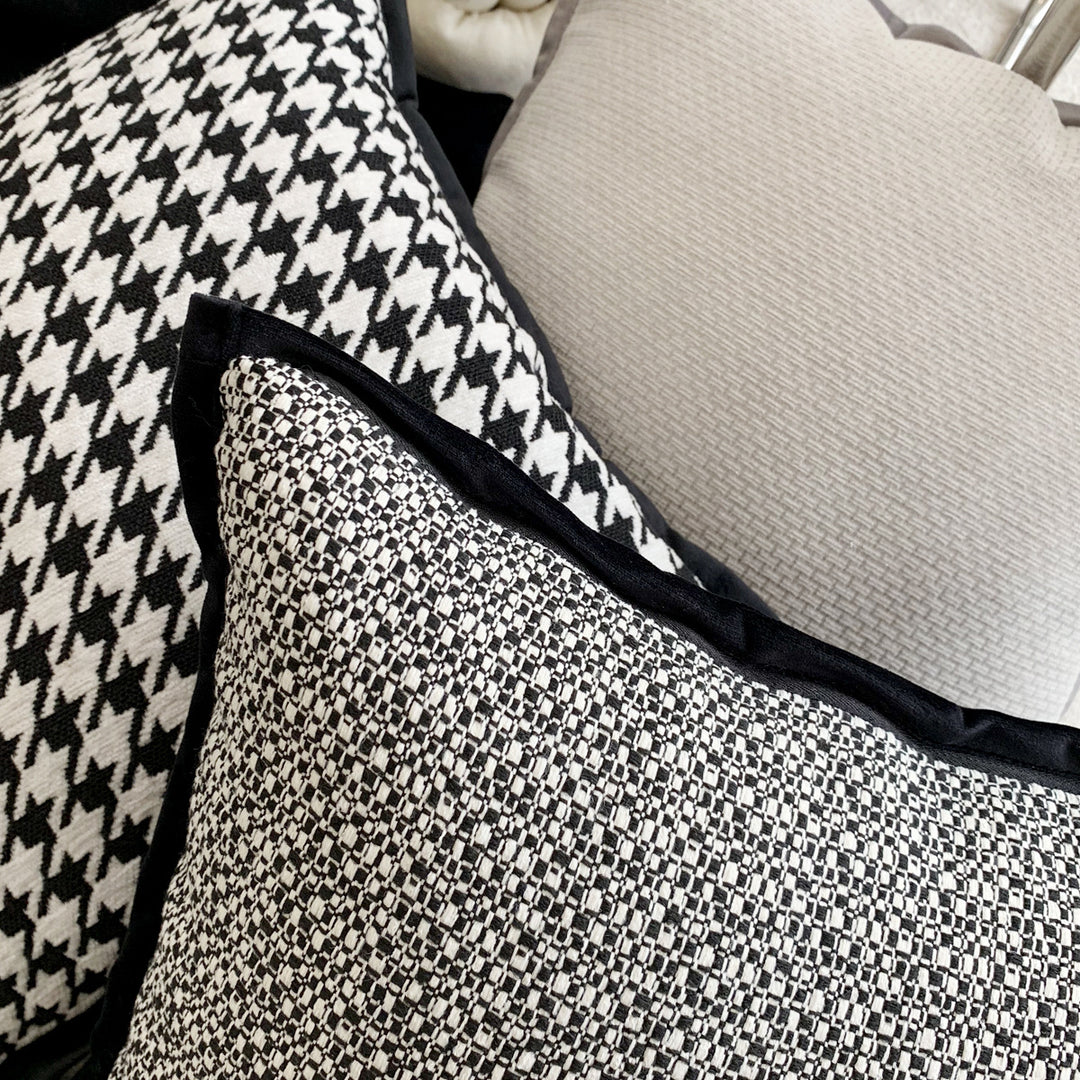 Knot pillow