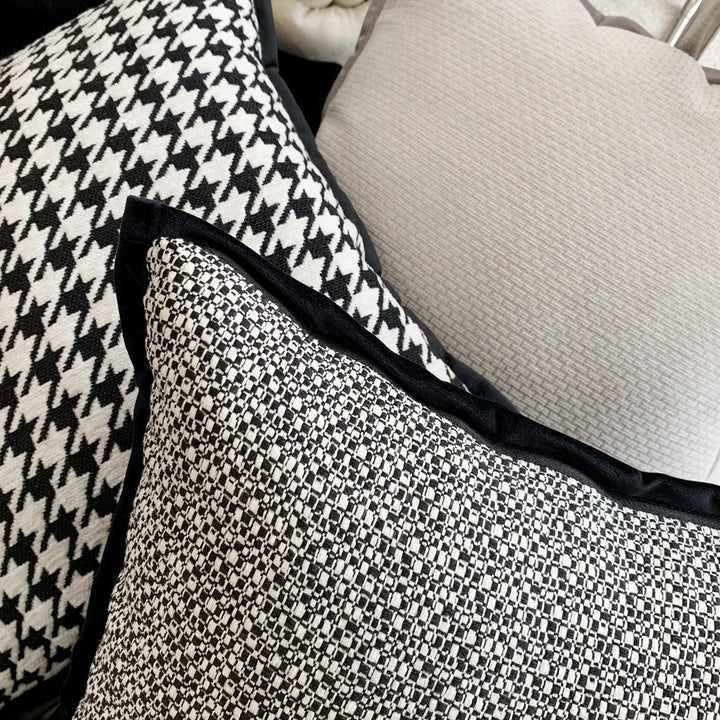 Knot pillow