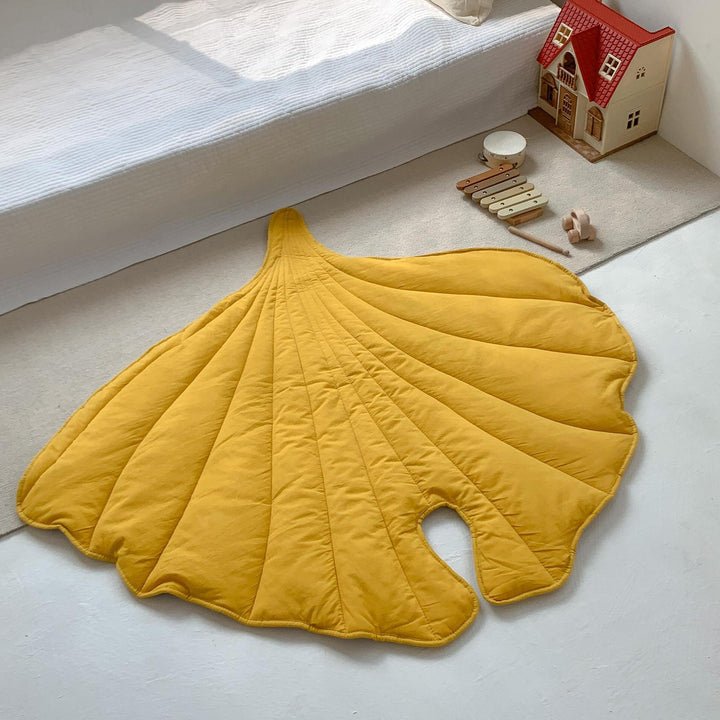 Leaf-Shaped Quilted Baby Play Mat and Nap Blanket