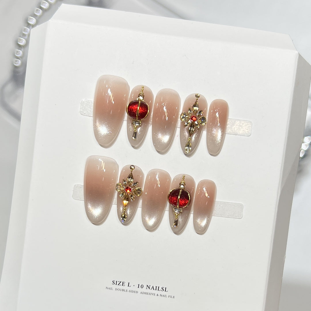 Decorative Press-On Nail Set with Elegant Design