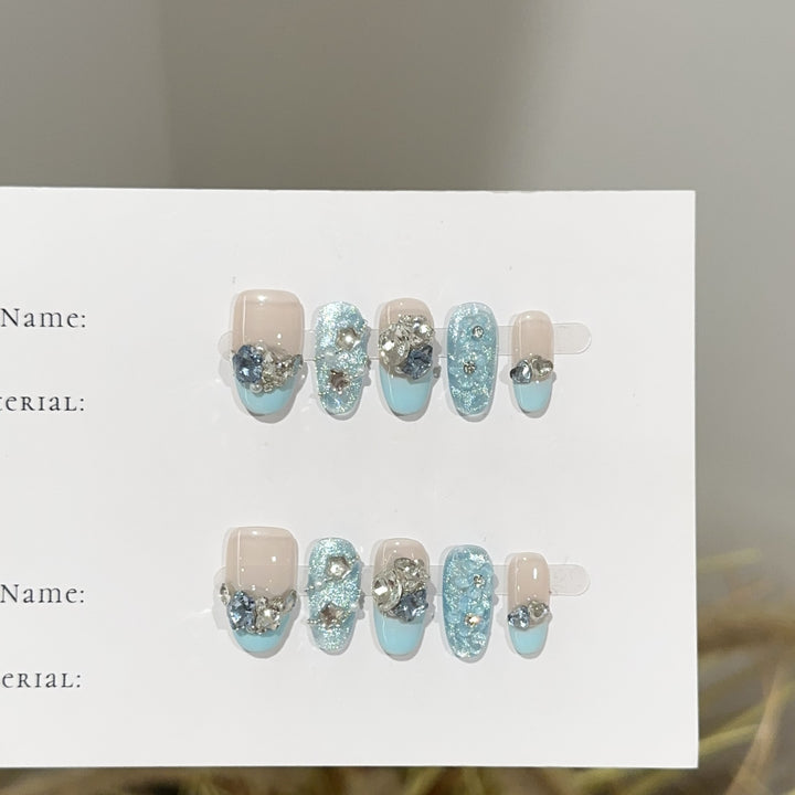Stylish Decorative Press-On Nail Set