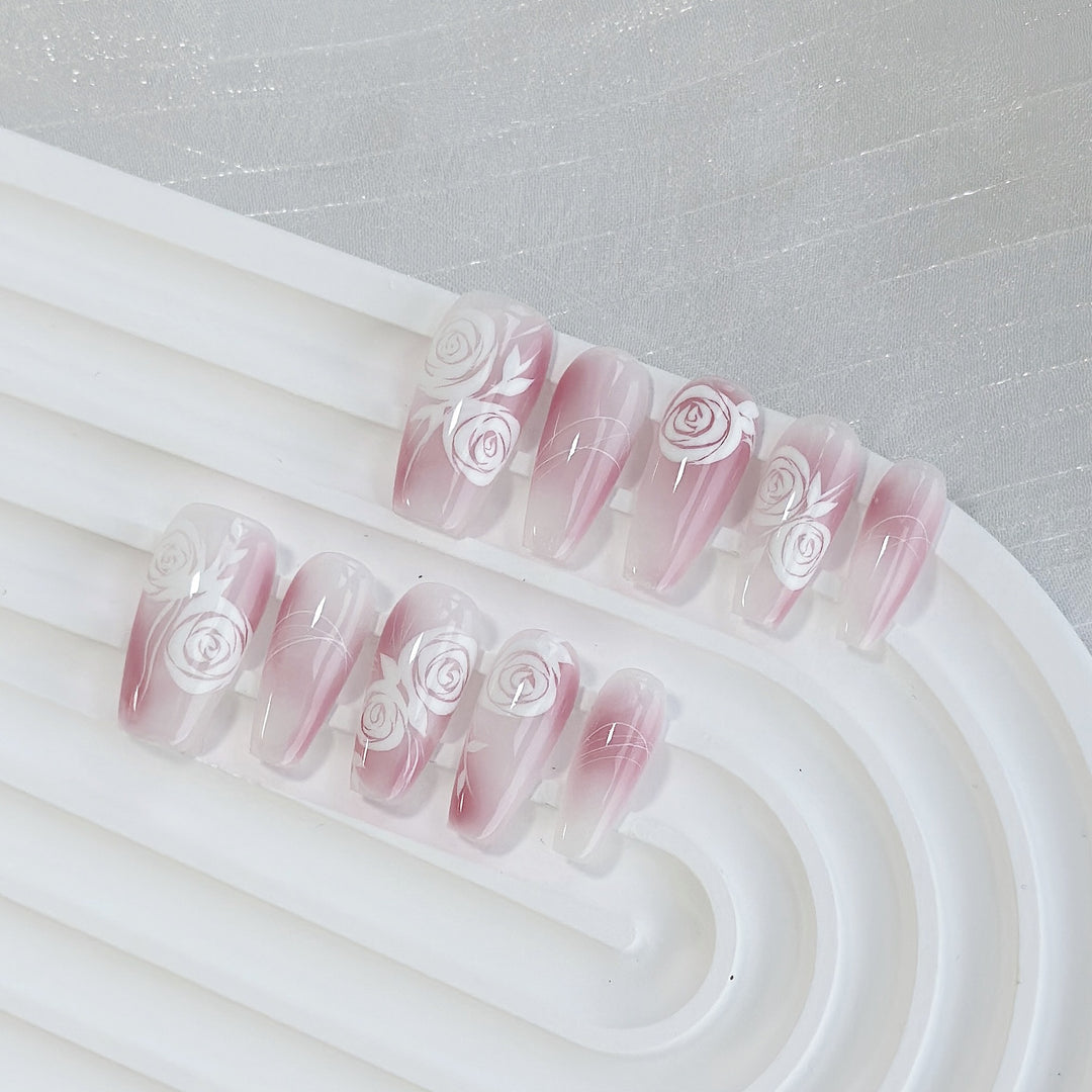 Floral Press-On Nail Art Set  1791773571