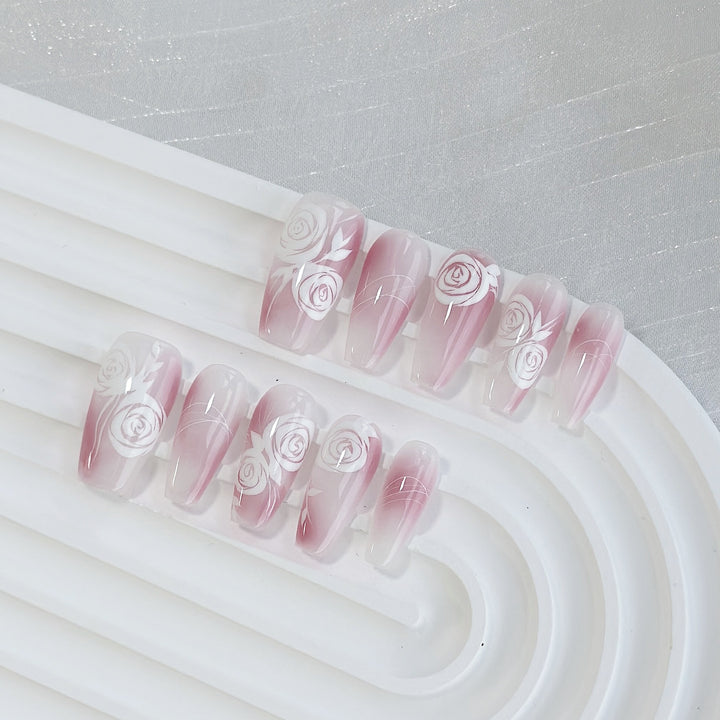 Floral Press-On Nail Art Set  1791773571
