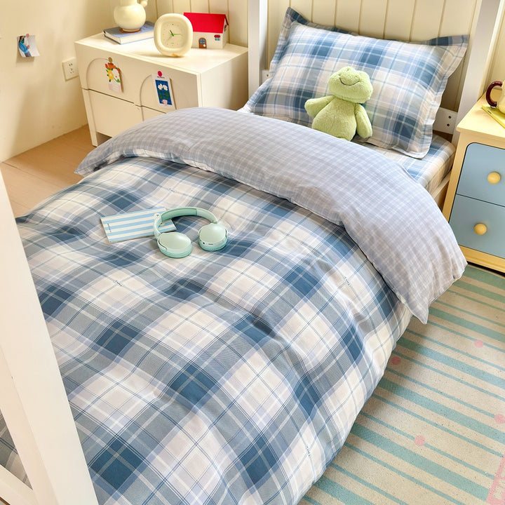 Cozy Checkered Duvet Cover Set