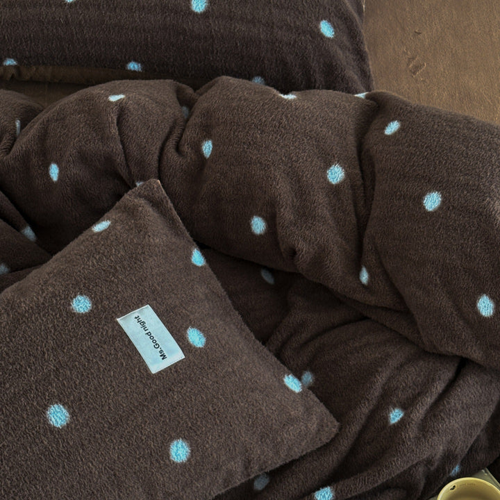Plush Reversible Dot-Pattern Fleece Comforter with Velvet-Lined Insert and Matching Pillow Shams