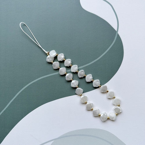 Elegant Shell Bead Necklace Bowlift