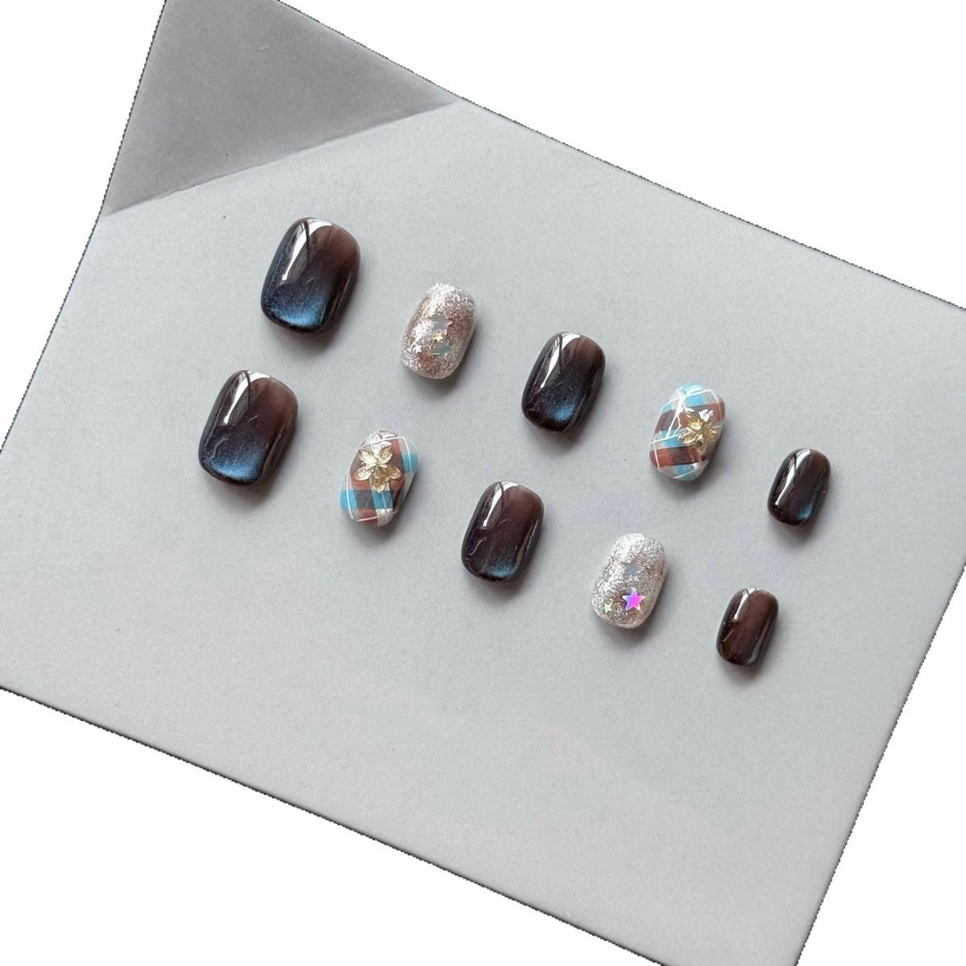 Decorative Press-On Nail Set with Glamorous Glitter and Floral Designs