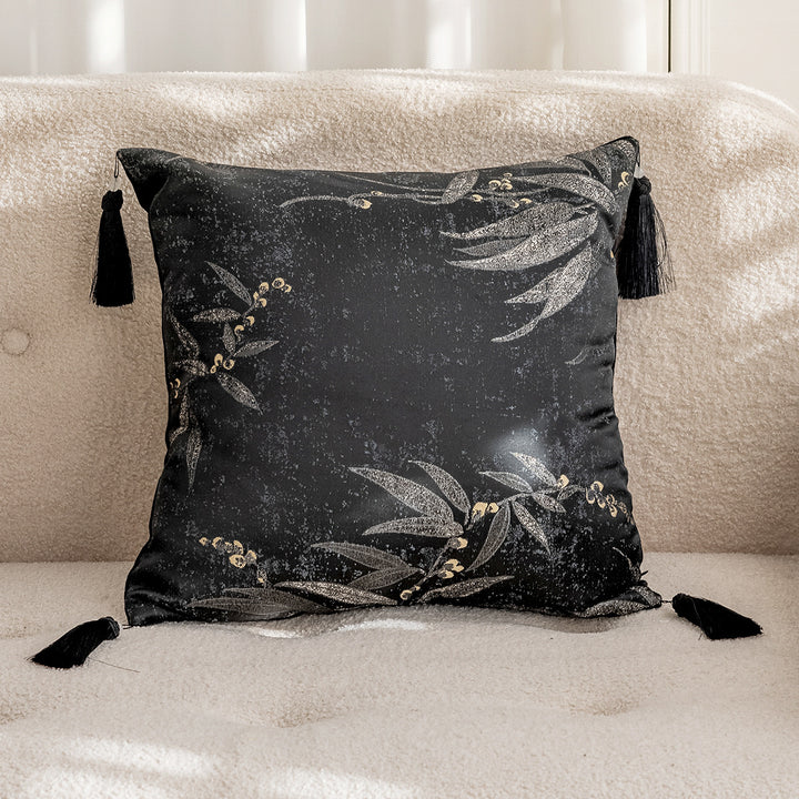 Elegant decorative cushion with tassels
