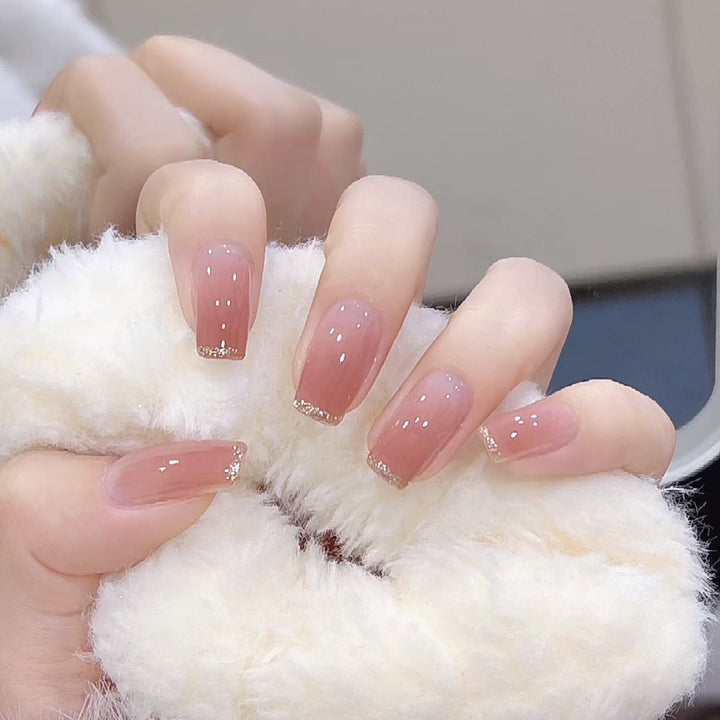 Artificial Glamorous Heart Nail Tips Bowlift