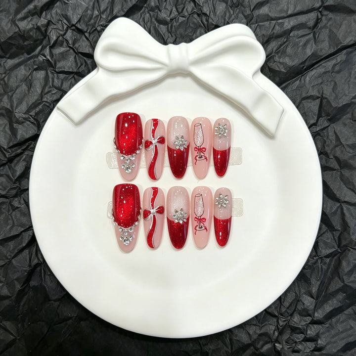 Festive Nail Art Press-On Set with Glitter and Decorative Elements