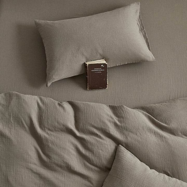 Light cotton muslin bedding set with textured surface