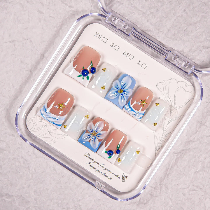 Artistic Flower Design Press-On Nail Set