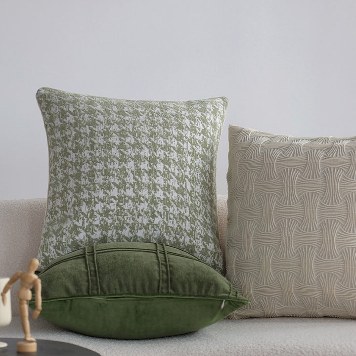 Decorative jacquard pillowcase with houndstooth pattern Bowlift