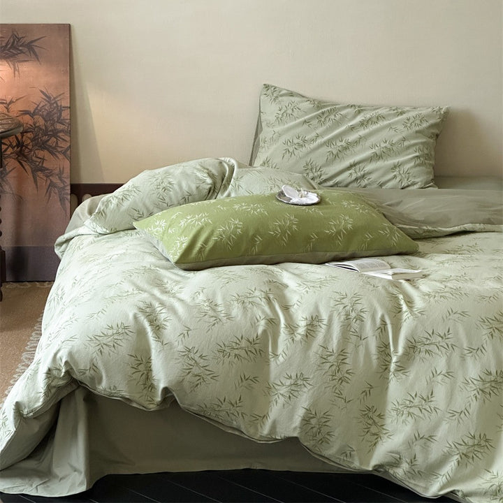 Bedding set made of washed cotton satin with a textured houndstooth pattern and reversible function