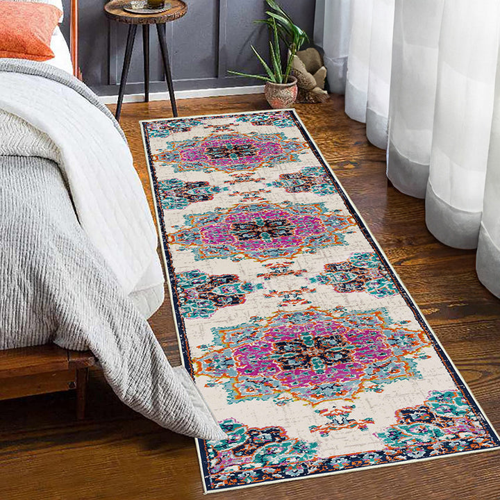 Vintage-Inspired Area Runner Bowlift