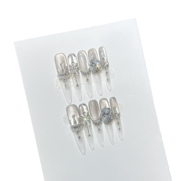 Elegant Decorative Press-On Nail Tips