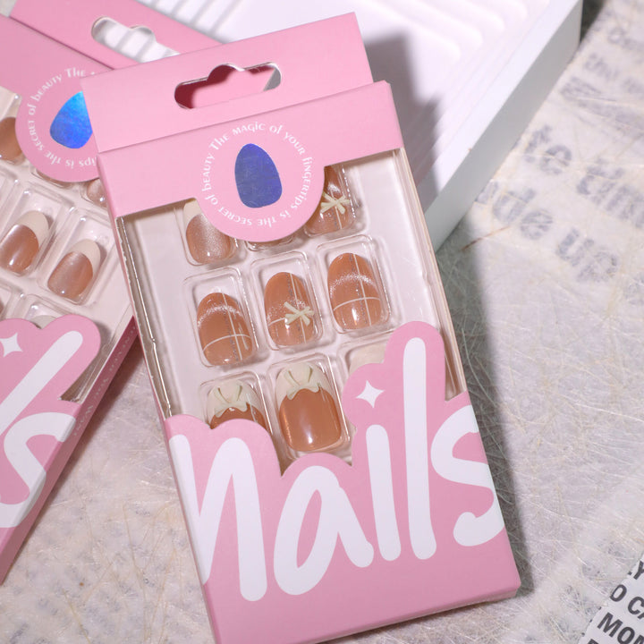 Elegant Artificial Nail Art with Delicate Floral Designs Bowlift