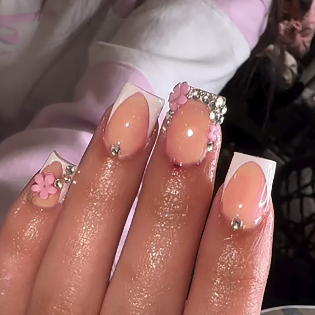 Decorative Floral Press-On Nail Set Bowlift