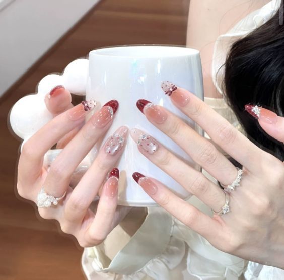 Decorative Animal-Themed Nail Art Extensions