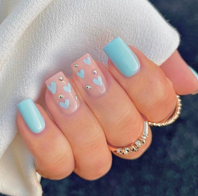 Heart-Patterned Decorative Acrylic Nail Art Bowlift