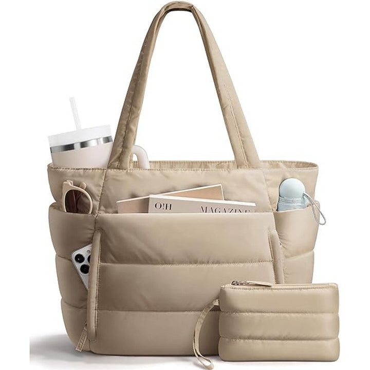 Outdoor-Suitable Carrying Bag with Insulated Interior Compartment Bowlift