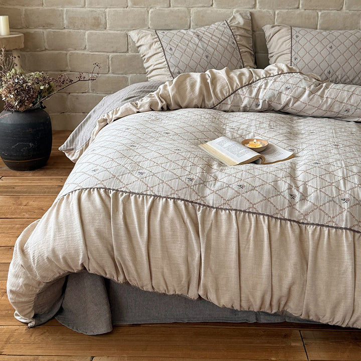 Quilted Ruffled Cotton Duvet Cover Set with Embroidered Lattice Pattern